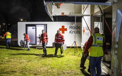 De opvang in Ter Apel is overvol: 20 mensen sliepen in een tent, 130 op een stoel.