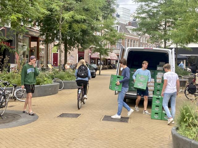 Bij een beetje KEI-week hoort bier. Veel bier. Deze studenten bereidden zich grondig voor op de introductieperiode.