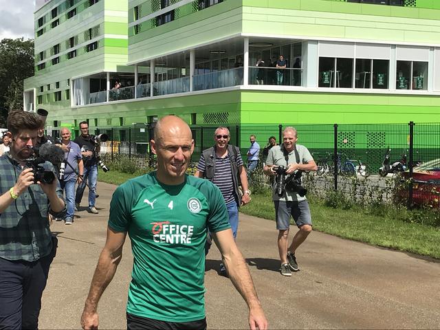 Arjen Robben afgelopen zomer op het trainingscomplex van FC Groningen, toen hij nog vol goede moed was over het naderende seizoen.