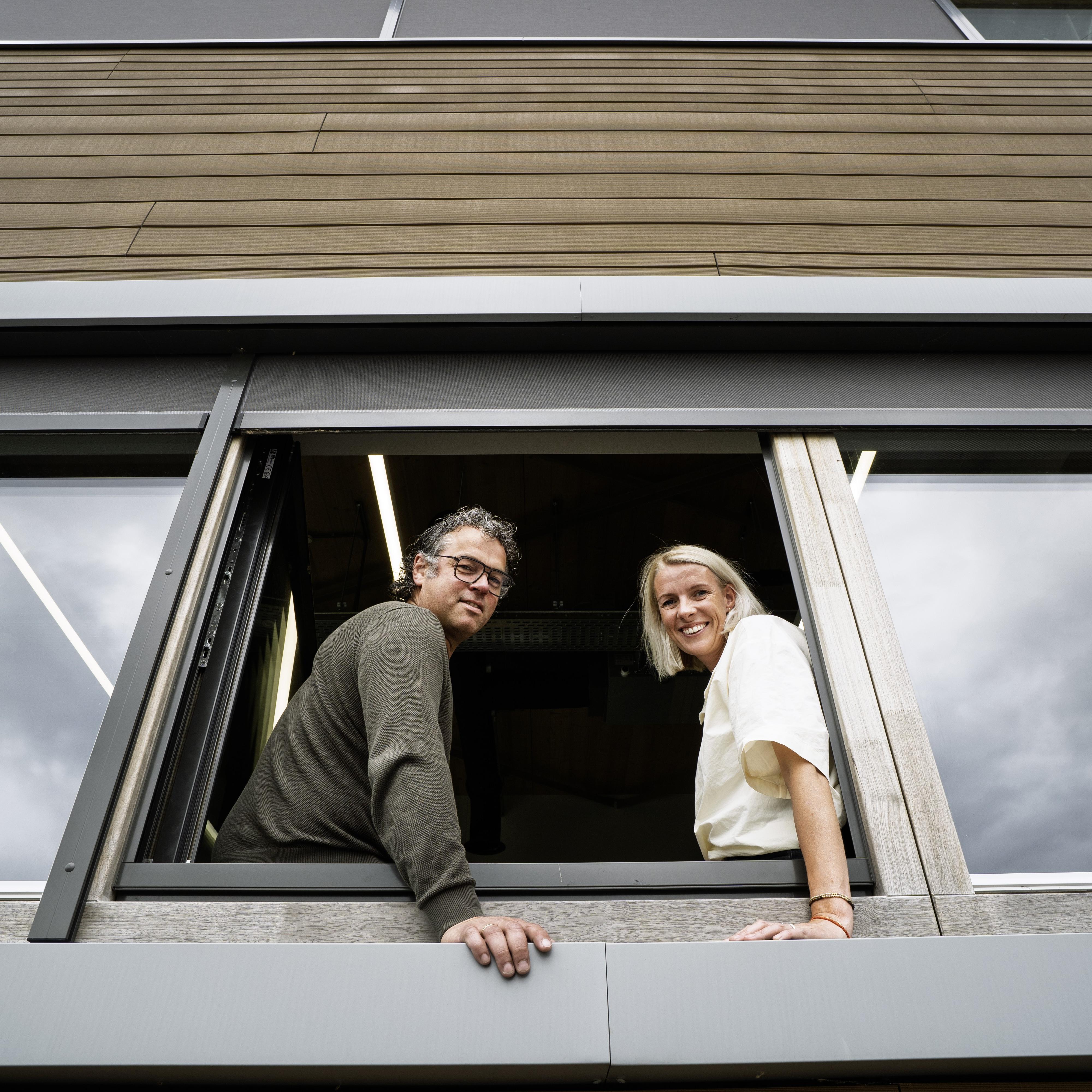 Berber Dedden en Andries Veenstra: „Het kantoor is één grote showroom."