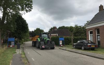 Zwaar landbouwverkeer door de Hoofdstraat van Noordbroek is al tijdenlang een discussiepunt. Initiatiefnemers van een zonnepark denken het ei van Columbus te hebben gevonden.