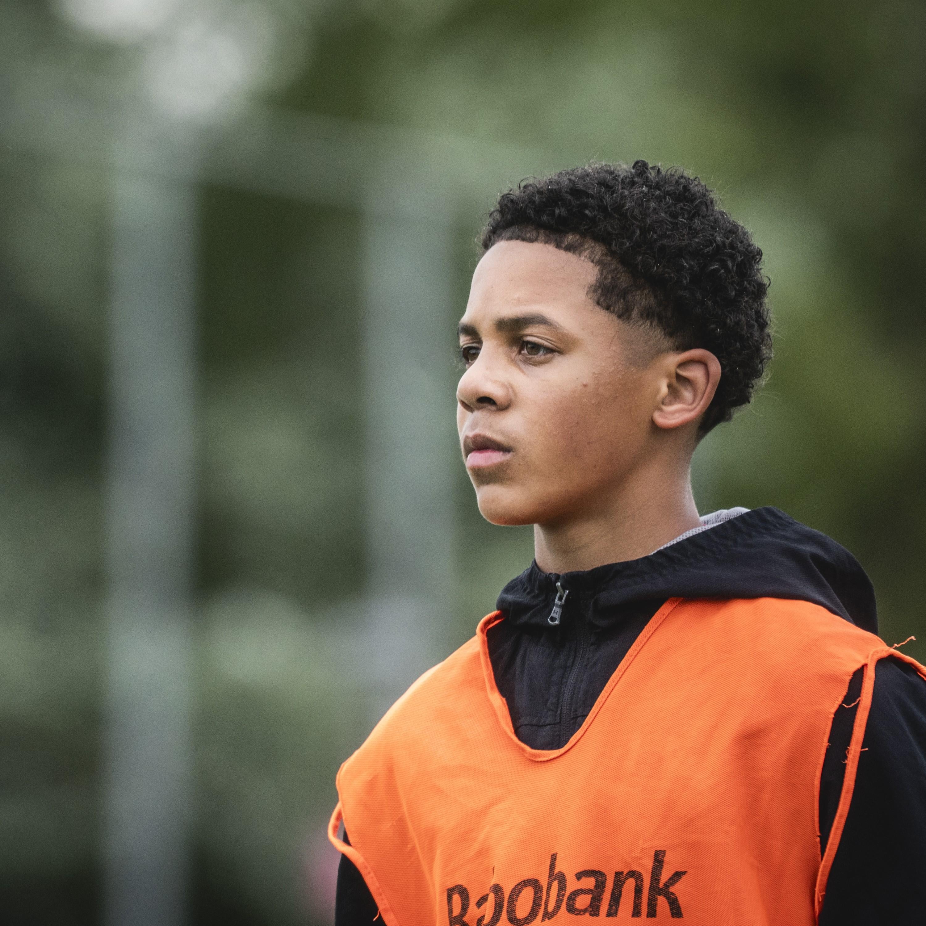 Genayron Soleana tijdens de training van GVAV Rapiditas Onder-14-1.
