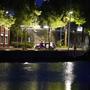 De politie heeft een groot deel van de Havenkade in Winschoten afgezet.