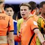 Frenkie de Jong in gesprek met Jan Paul van Hecke na Nederland - Japan.