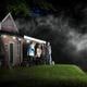 Scene uit het openluchtspel 'Dahlia's en winterwortels' in Roderwolde.