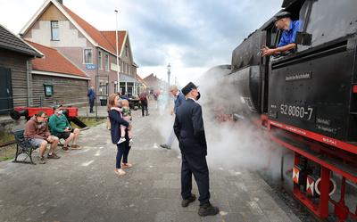 De ouderwetse stoomtrein maakt voor het eerst sinds oktober een ritje.