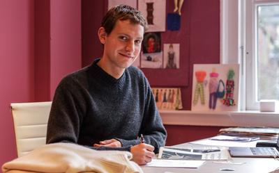 Jules ten Velde (28) probeert de snelle en kapitalistische modewereld te veranderen.