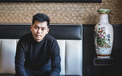 Jacky Wang: ,,Groningen is gewoon Stad voor mij. En toch word ik als buitenstaander gezien.’’