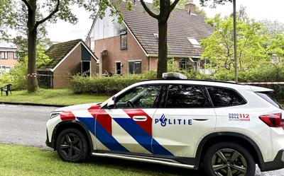 De politie doet onderzoek bij de woning waar zondagochtend in alle vroegte een schietpartij was.