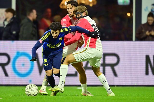 Beukers en zijn teamgenoten hadden hun handen vol aan promovendus SC Cambuur.