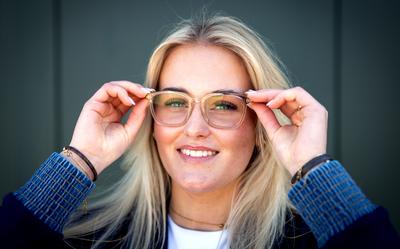 Sytske de Jong met haar magische bril.